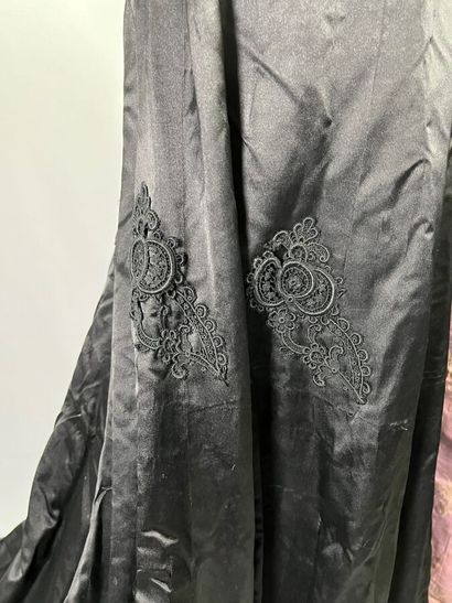 Fin du XIXème siècle - 1900 - Lot de vêtements...