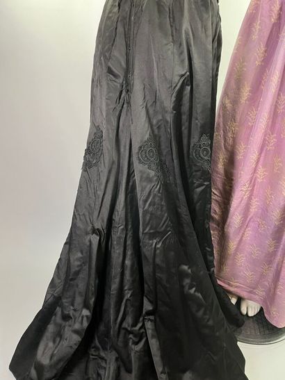 Fin du XIXème siècle - 1900 - Lot de vêtements...