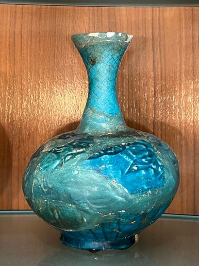 Set of polychrome earthenware vases (chips...