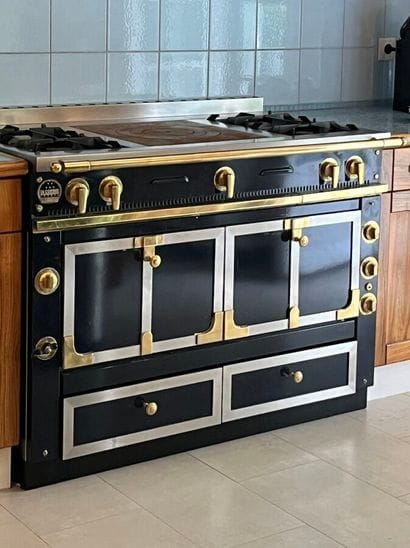 La Cornue gas stove model Château
One electric...