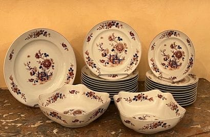 Polychrome enamelled porcelain service with...