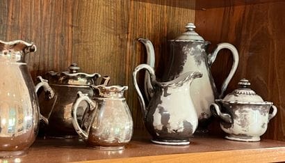 Part of an earthenware and miscellaneous...
