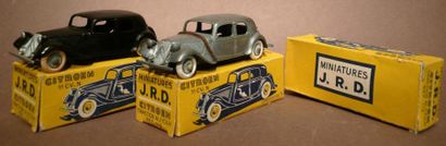 JRD
2 Véhicules: Citroën 11 CV-N, réf. 112....