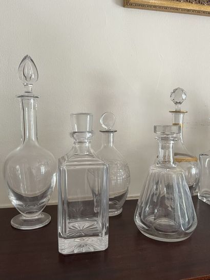 Dix carafes diverses

Tous les objets seront...