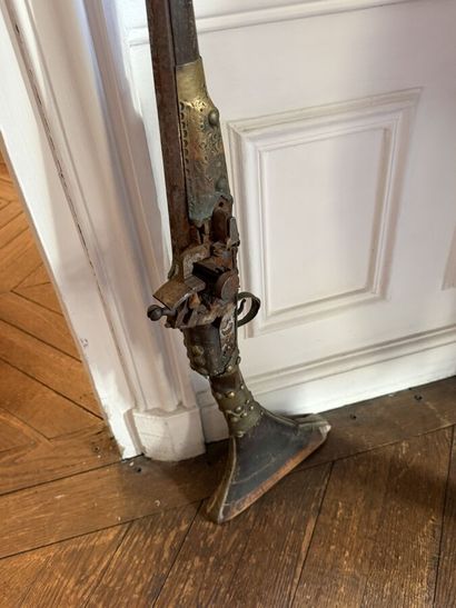 Fusil
Moyen Orient en métal
Longueur : 156...