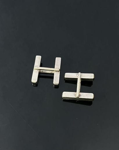 Paire de boutons de manchettes en argent...