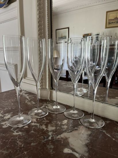 DAUM FRANCE, Suite de cinq flûtes à champagne
Hauteur...