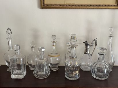 Dix carafes diverses

Tous les objets seront...