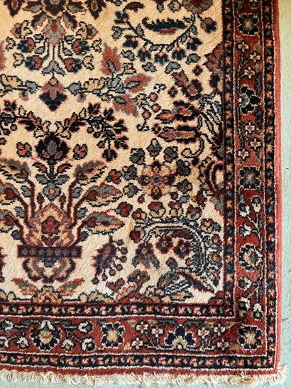 Un tapis galerie
282 x 72 cm

Tous les objets...