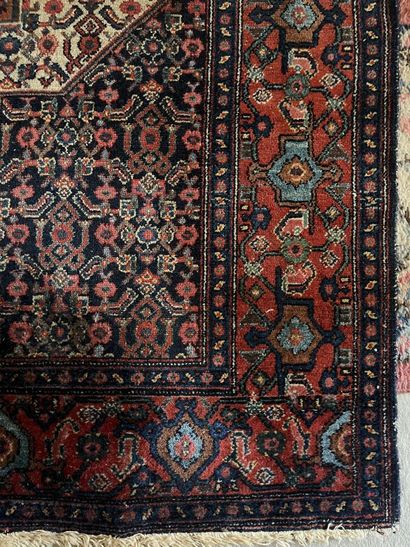 Deux tapis divers
Dimensions : 197 x 133...