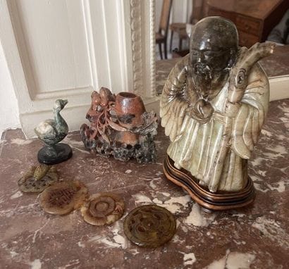 Lot de sculptures asiatiques en pierre dure
Hauteur...