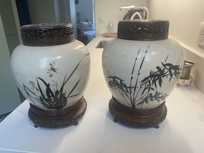 Paire de pot à gingembres en céramique à...