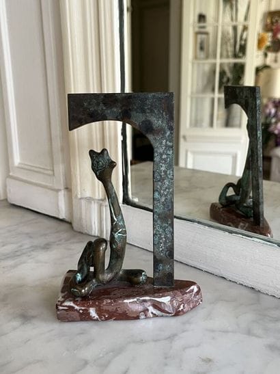 Sculpture en bronze
Hauteur : 16 cm


Tous...