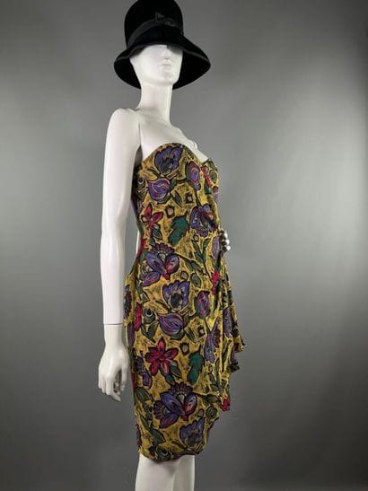 Circa 1990 - Robe cocktail.
En mousseline...