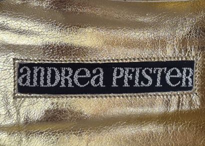 Andrea PFISTER 
Paire d'escarpins en cuir...