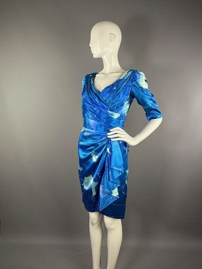LORIS AZZARO Paris - Robe cocktail.

En satin...
