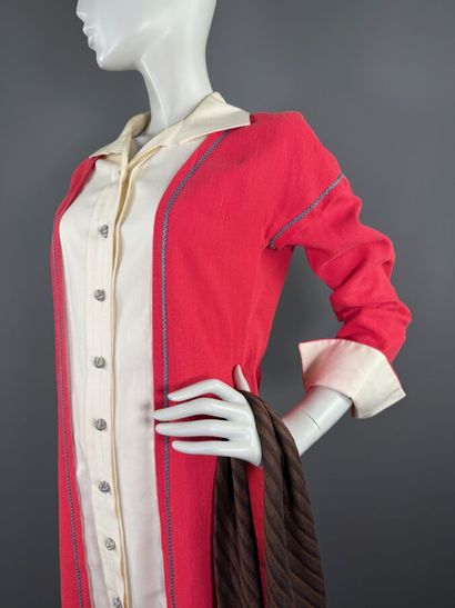 LOULOU DE LA FALAISE - Robe chemise.

Imitant...