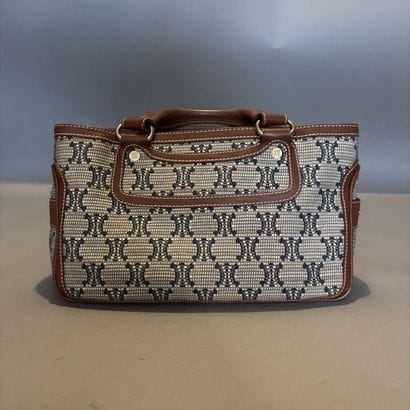 CELINE 
Sac à main modèle Boogie en toile...