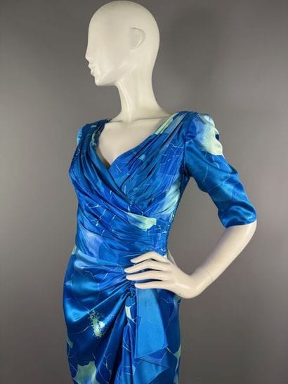 LORIS AZZARO Paris - Robe cocktail.

En satin...