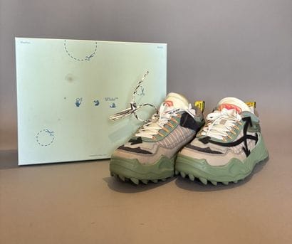 OFF-WHITE - Paire de baskets modèle Odsy-1000...
