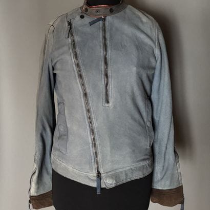 EMPORIO ARMANI - Veste en daim bleu clair....