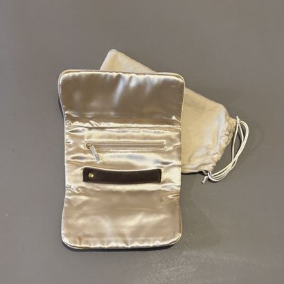 GUERLAIN - Ensemble de linges de toilette...