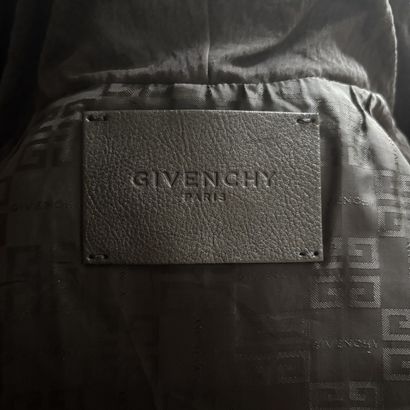 GIVENCHY - Blouson à capuche en cuir d'agneau...