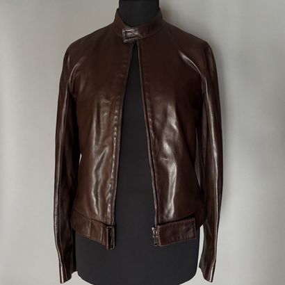 GUCCI - Veste en cuir marron.
Fermeture et...