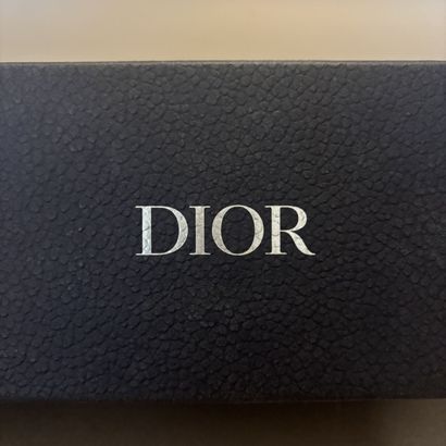 DIOR - Paire de lunettes de soleil masque...