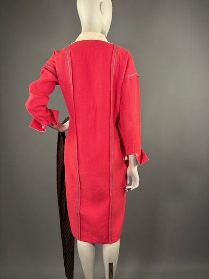 LOULOU DE LA FALAISE - Robe chemise.

Imitant...