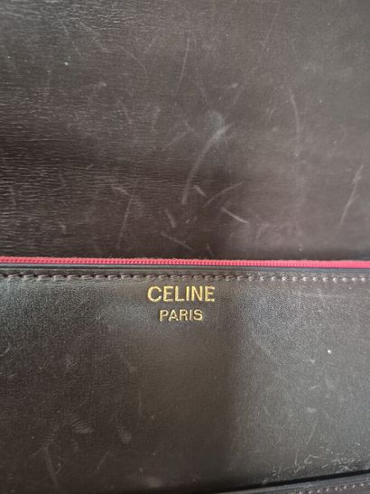 CELINE
Sac en cuir lisse noir, fermeture...