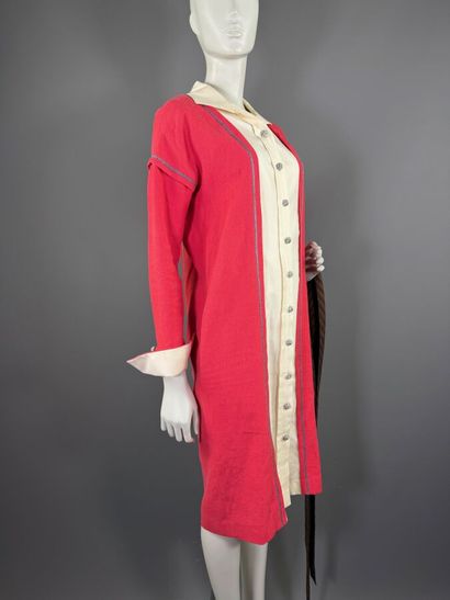 LOULOU DE LA FALAISE - Robe chemise.

Imitant...