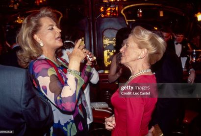 LORIS AZZARO Paris - Années 1990 - Robe cocktail.

En...