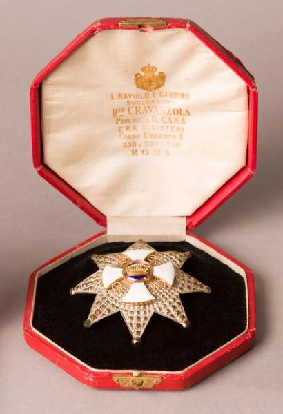 ITALIE
Ordre de la Couronne. Plaque de Grand-Officier,...