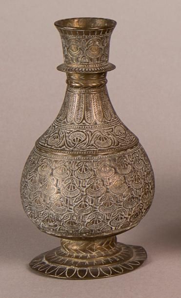 Un vase en bronze. Turquie XiXème siècle