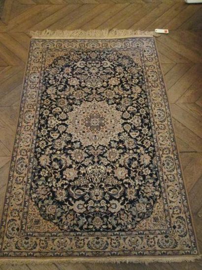 Tapis Persan Naïn très fin milieu XXème en...