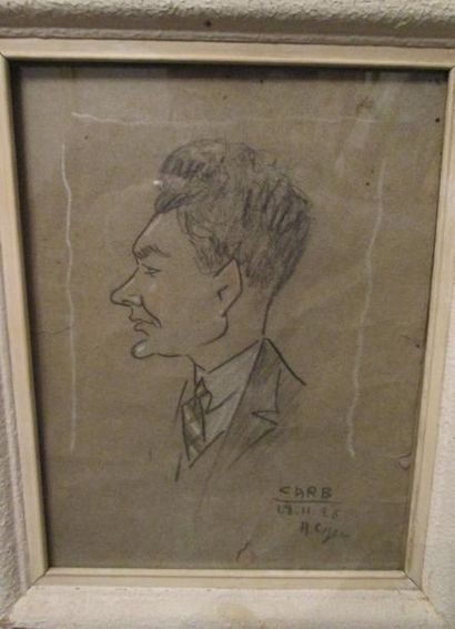 CARB (XXème)
Portrait d'homme Fusain et craie,...