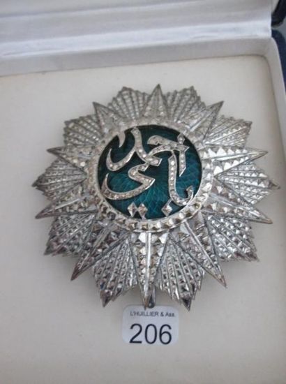 TUNISIE
Ordre de Nicham Iftikar. Plaque....