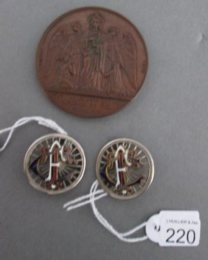 Lot de deux insignes de boutonnières CTF...