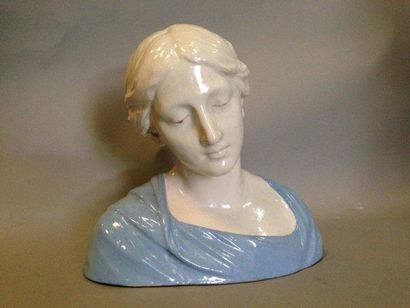 Buste de femme en terre cuite à couverte...
