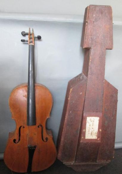Violoncelle 3/4 français du XVIIIe siècle,...