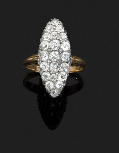 BAGUE dite «marquise» en or jaune 18k (750...