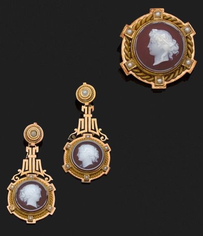PARURE en or jaune 18k (750 millièmes) composée...