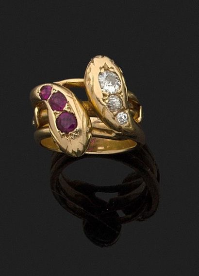 BAGUE en or jaune 18k (750 millièmes) formée...