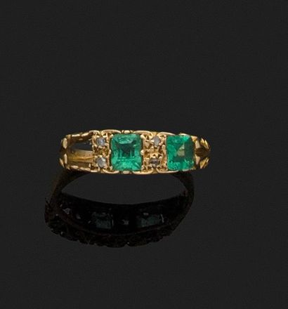 BAGUE en or jaune 18k (750 millièmes) sertie...