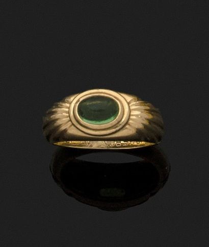 BOUCHERON
BAGUE DÔME modèle «Jaïpur» en or...