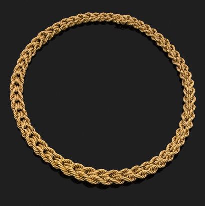 COLLIER en or jaune 18k (750 millièmes) à...
