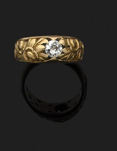 BAGUE en or jaune 18k (750 millièmes) sertie...