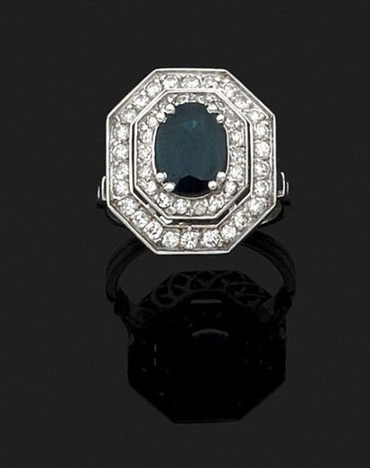 BAGUE en or gris 18k (750 millièmes) sertie...