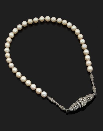 MELLERIO dit Meller
COLLIER UN RANG de trente-quatre...